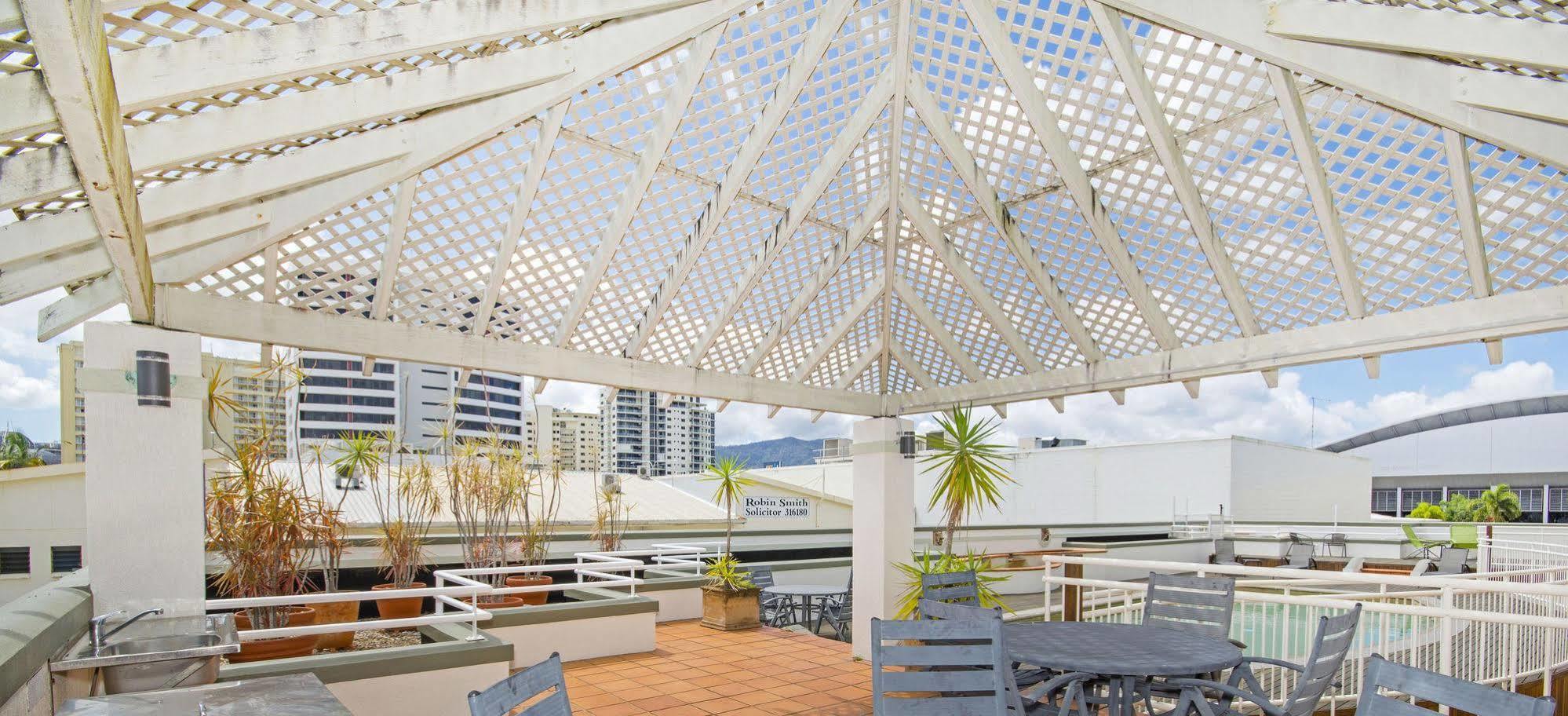 Il Centro Apartment Hotel Cairns Exterior foto